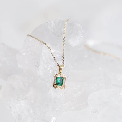 18K Solid Gold Colombian Emerald Diamond Necklace