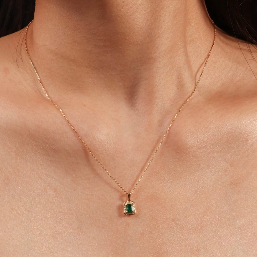 18K Solid Gold Colombian Emerald Diamond Necklace